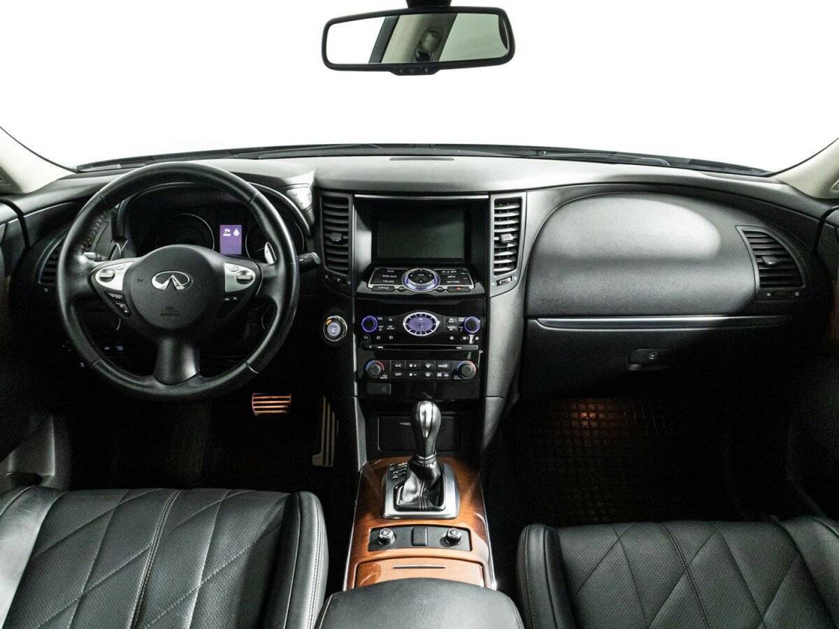 Купить Infiniti QX70 с пробегом. Фото: #12