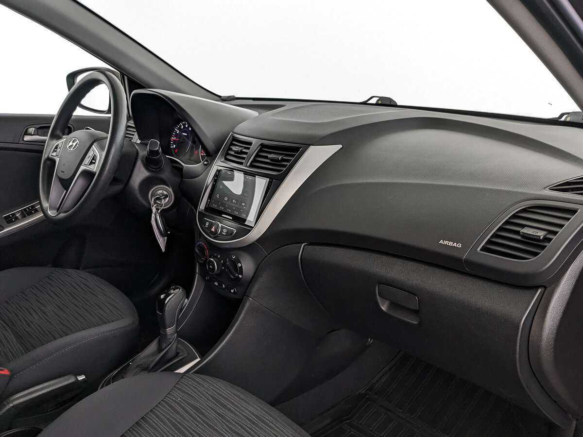 Купить Hyundai Solaris с пробегом. Фото: #7