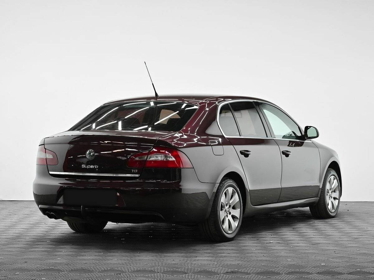 Купить Skoda Superb с пробегом. Фото: #3