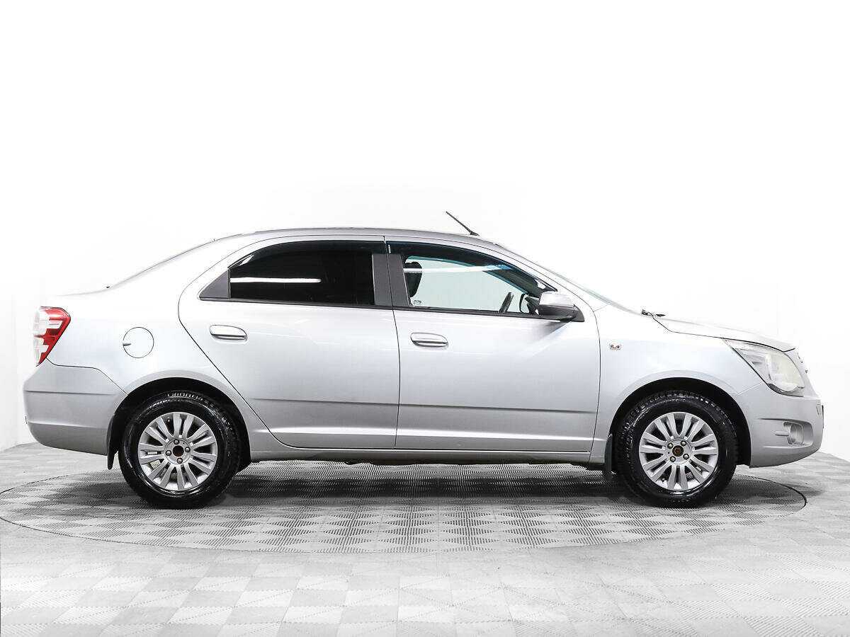 Купить Chevrolet Cobalt с пробегом. Фото: #2