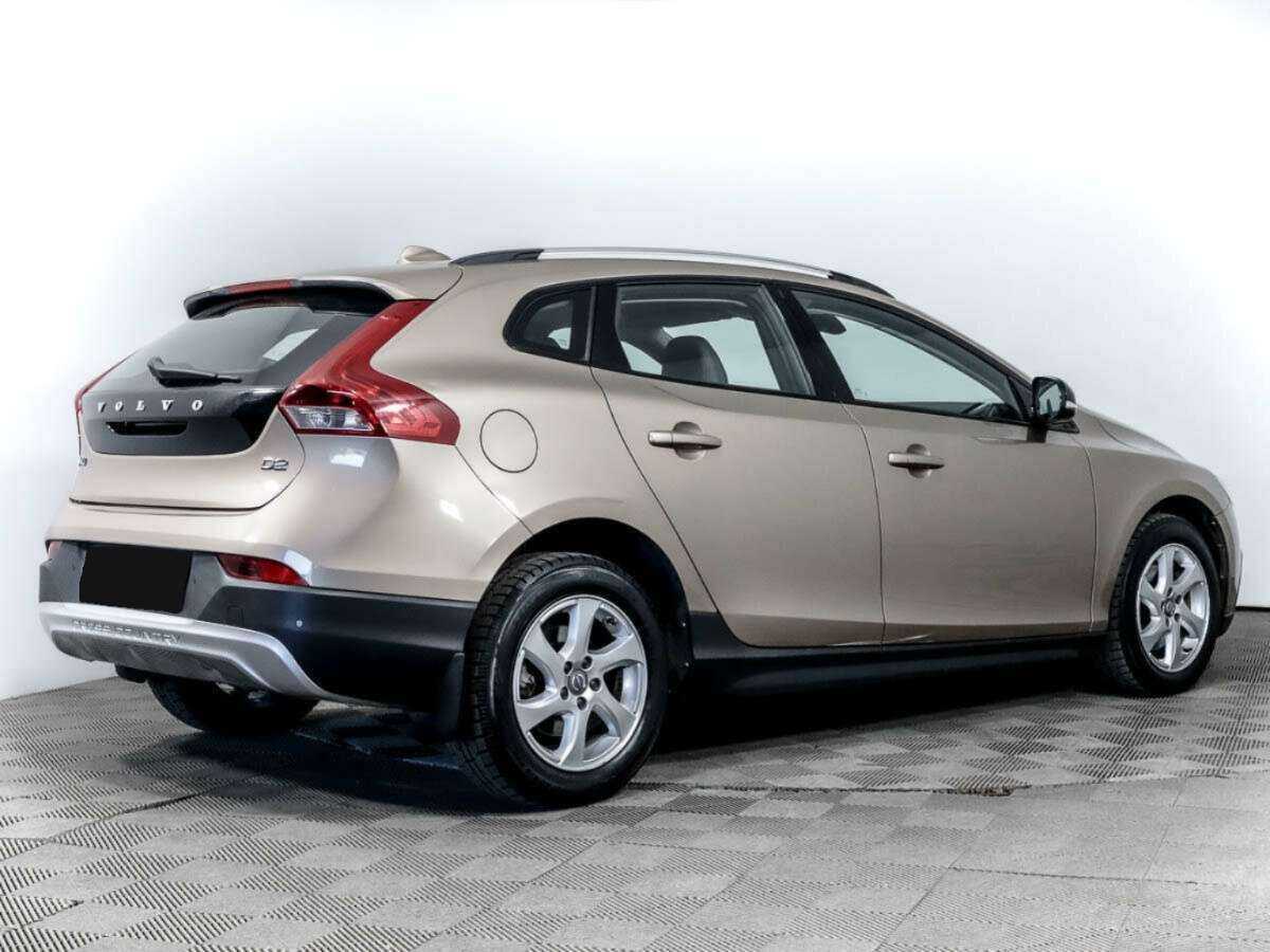 Купить Volvo V40 Cross Country с пробегом. Фото: #3