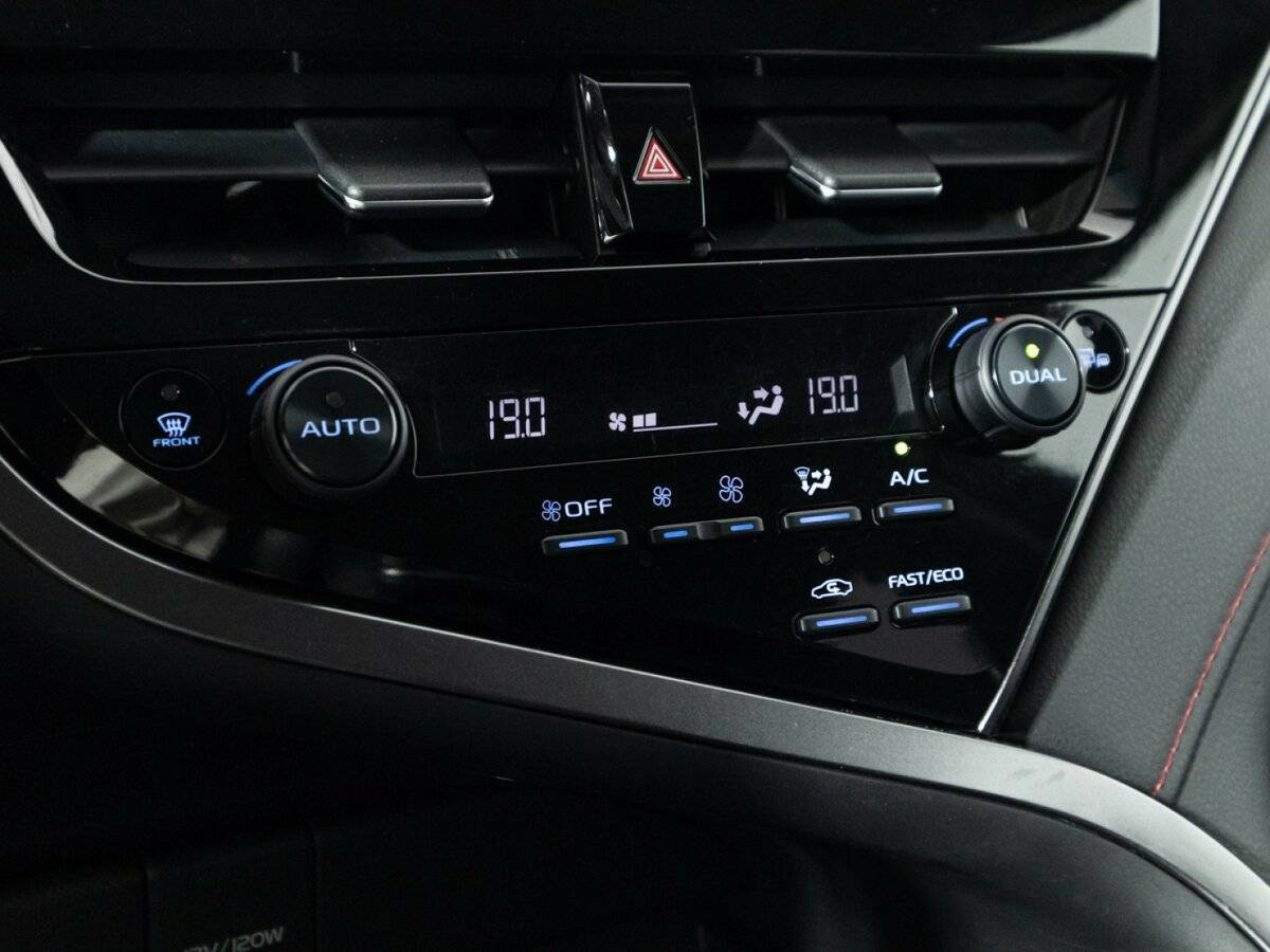 Купить Toyota Camry с пробегом. Фото: #14
