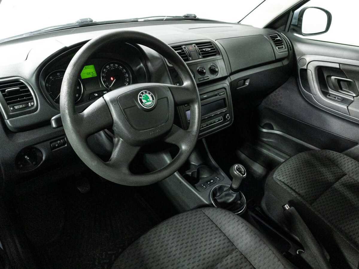 Купить Skoda Fabia с пробегом. Фото: #10