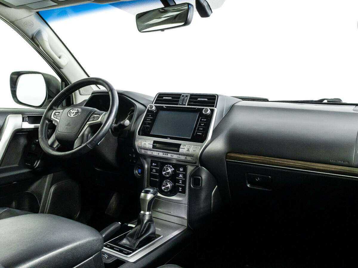 Купить Toyota Land Cruiser Prado с пробегом. Фото: #8