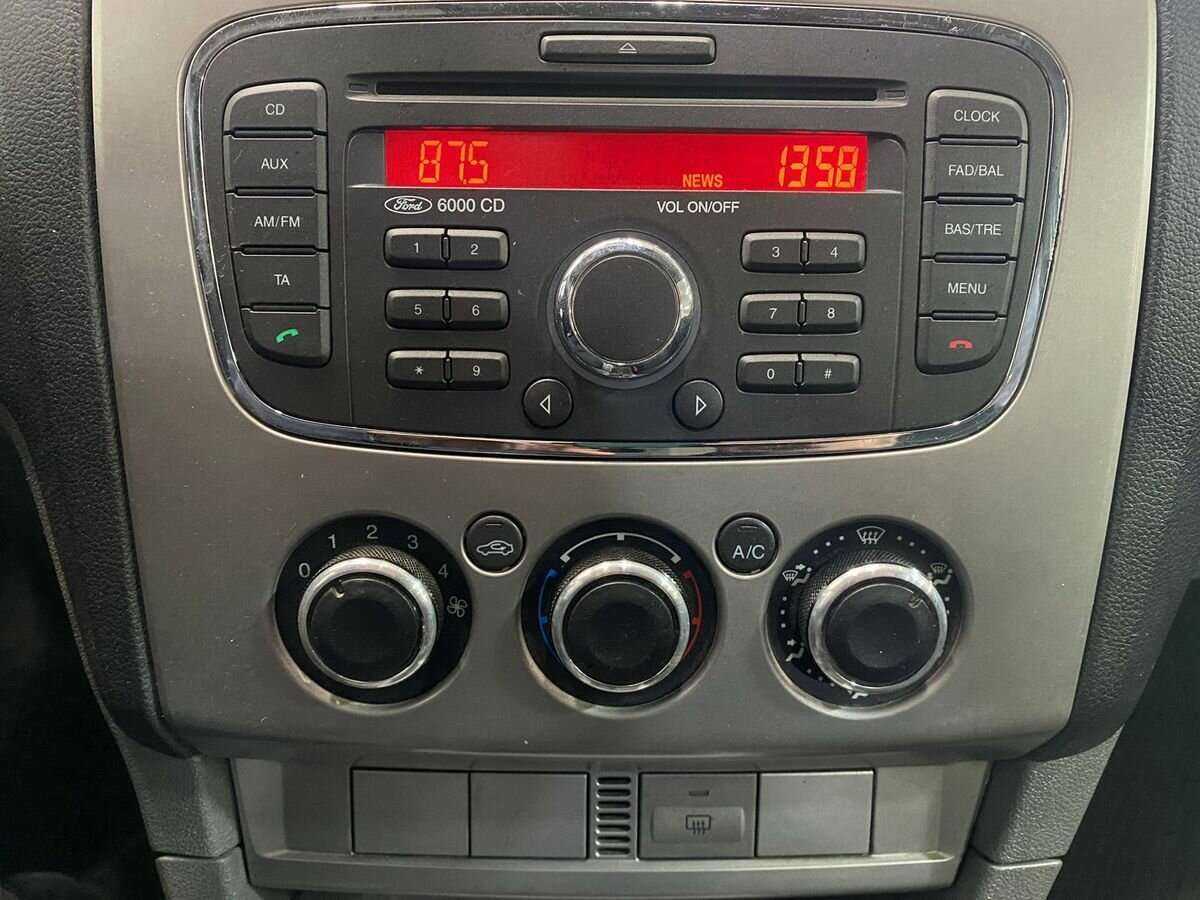 Купить Ford Focus с пробегом. Фото: #12