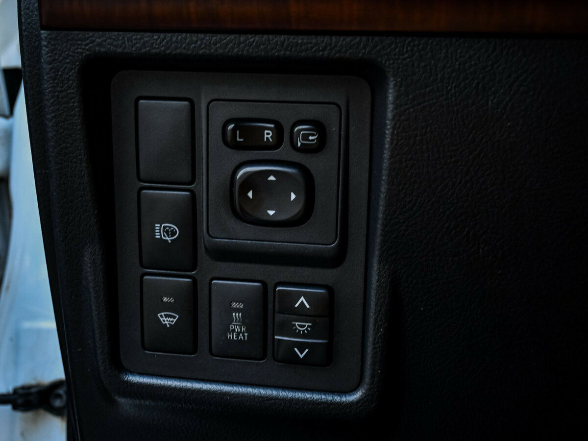 Купить Toyota Land Cruiser Prado с пробегом. Фото: #15