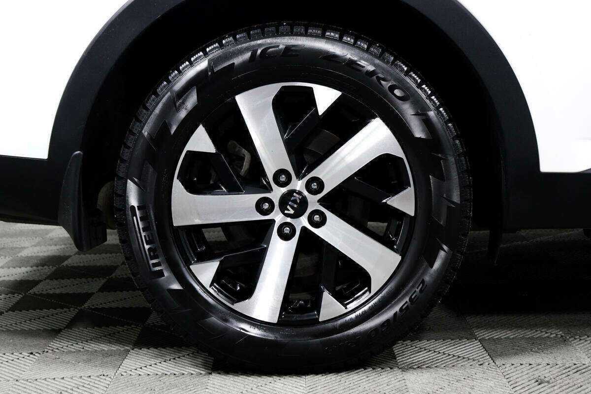 Купить Kia Sorento с пробегом. Фото: #13