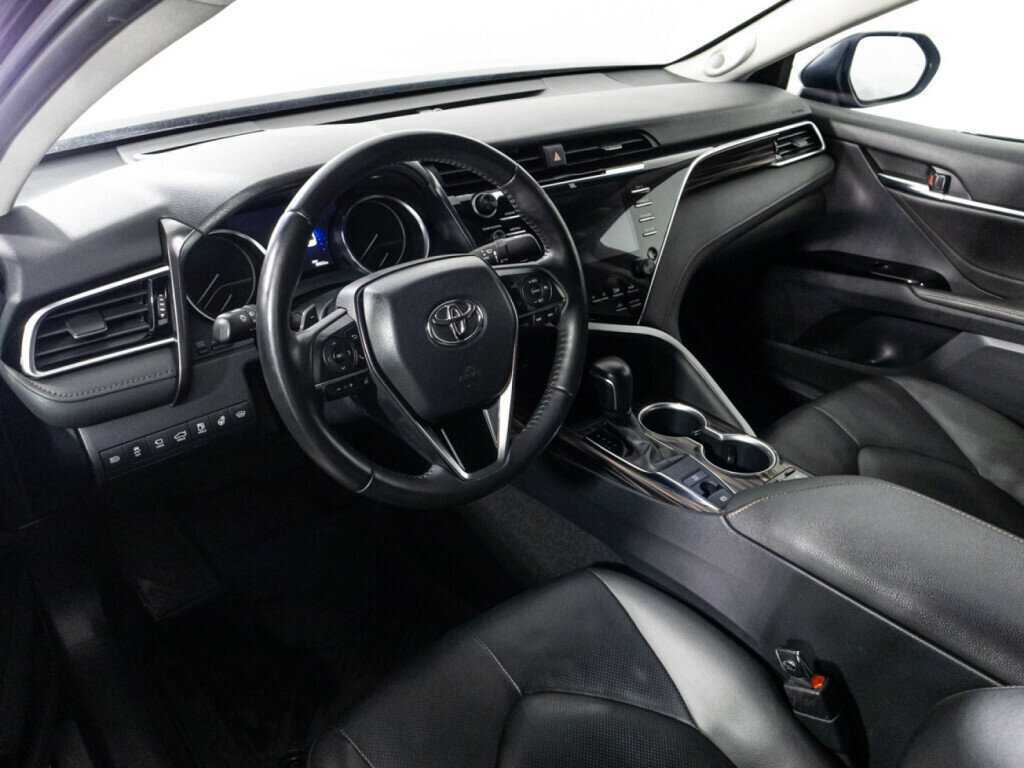Купить Toyota Camry с пробегом. Фото: #9