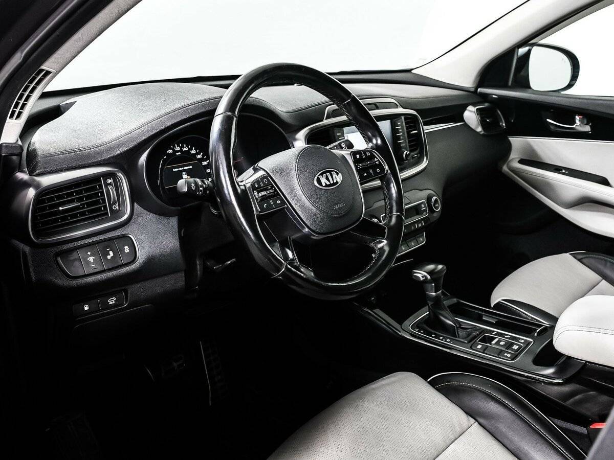 Купить Kia Sorento с пробегом. Фото: #12