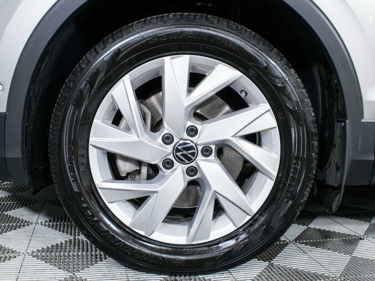 Купить Volkswagen Tiguan с пробегом. Фото: #14