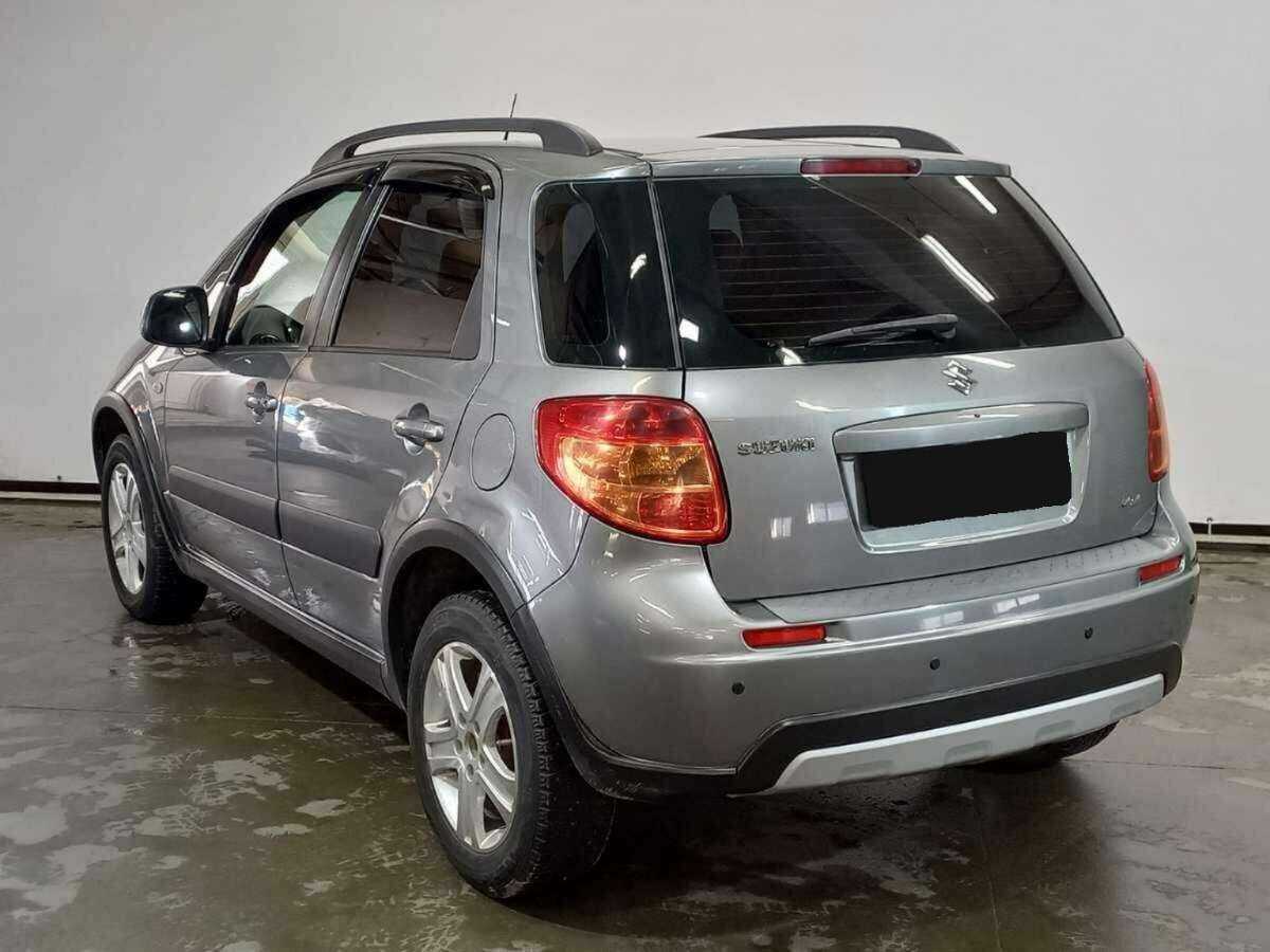 Купить Suzuki SX4 с пробегом. Фото: #2