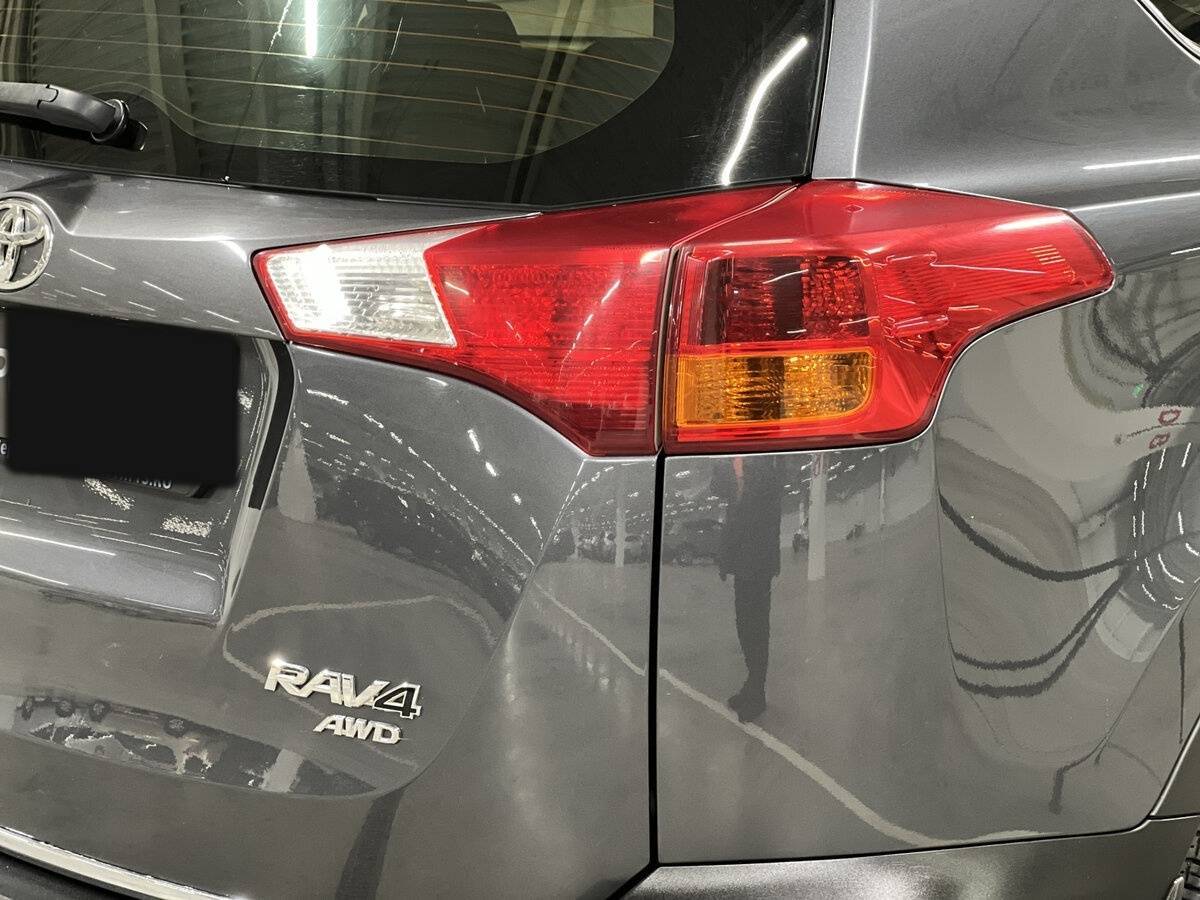 Купить Toyota RAV4 с пробегом. Фото: #8