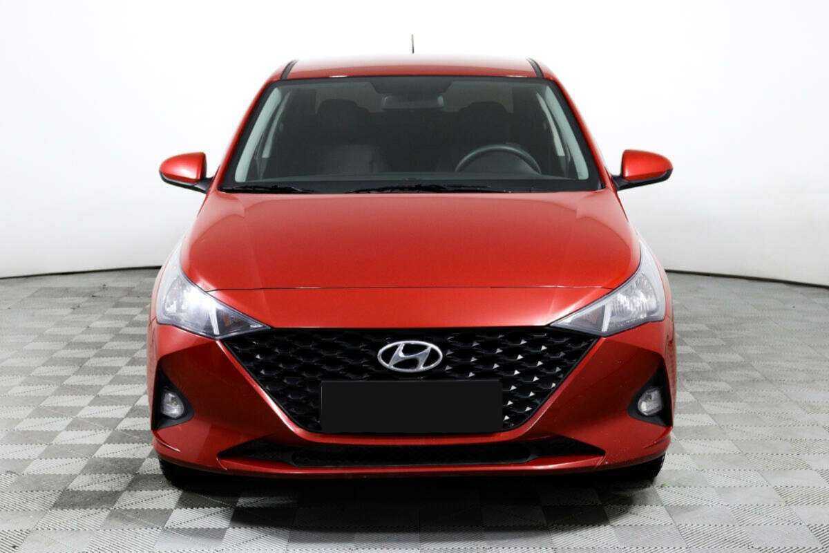 Купить Hyundai Solaris с пробегом. Фото: #1