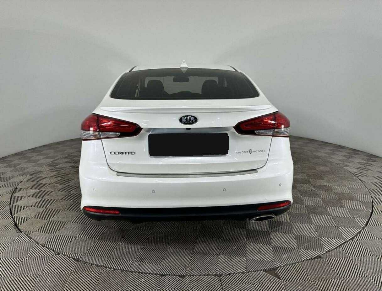 Купить Kia Cerato с пробегом. Фото: #2