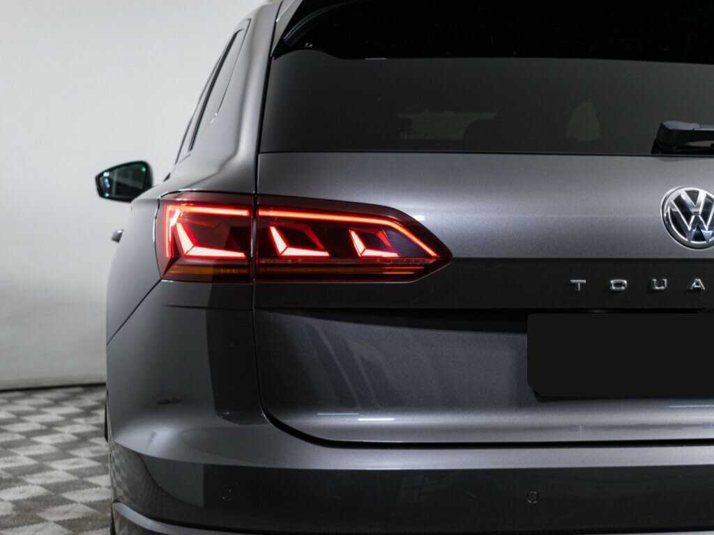 Купить Volkswagen Touareg с пробегом. Фото: #26