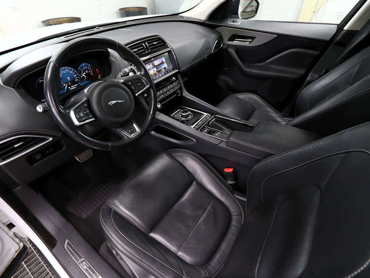 Купить Jaguar F-Pace с пробегом. Фото: #6