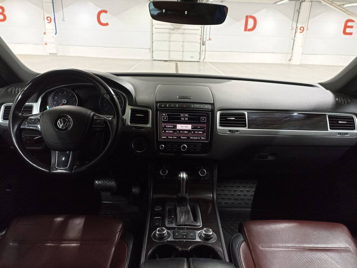 Купить Volkswagen Touareg с пробегом. Фото: #13