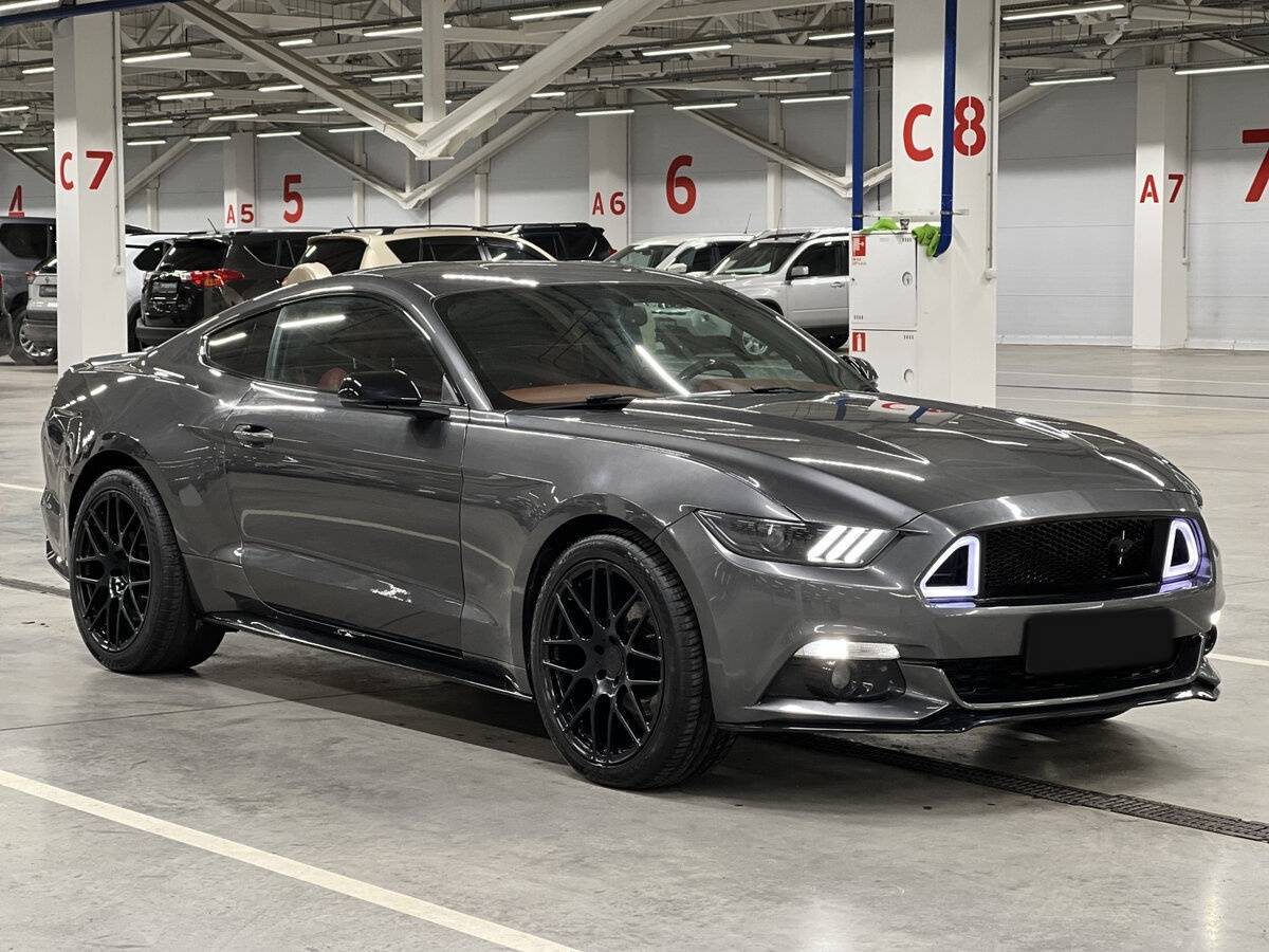 Купить Ford Mustang с пробегом. Фото: #2