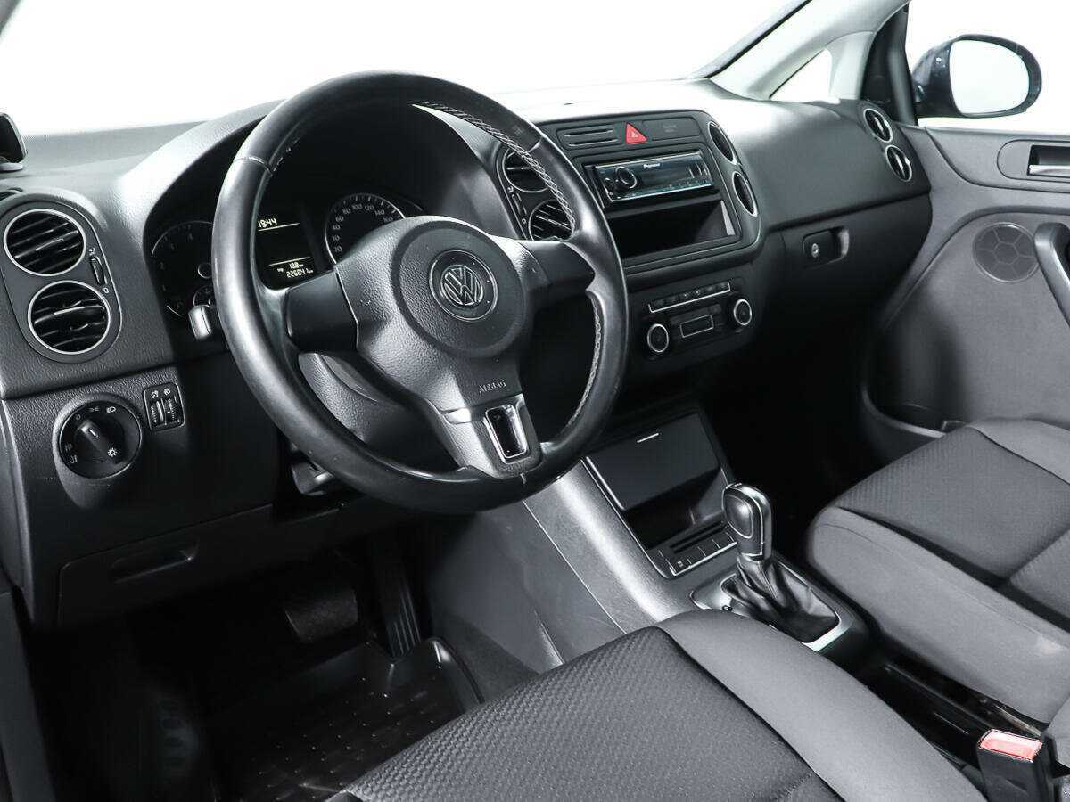 Купить Volkswagen Golf Plus с пробегом. Фото: #10