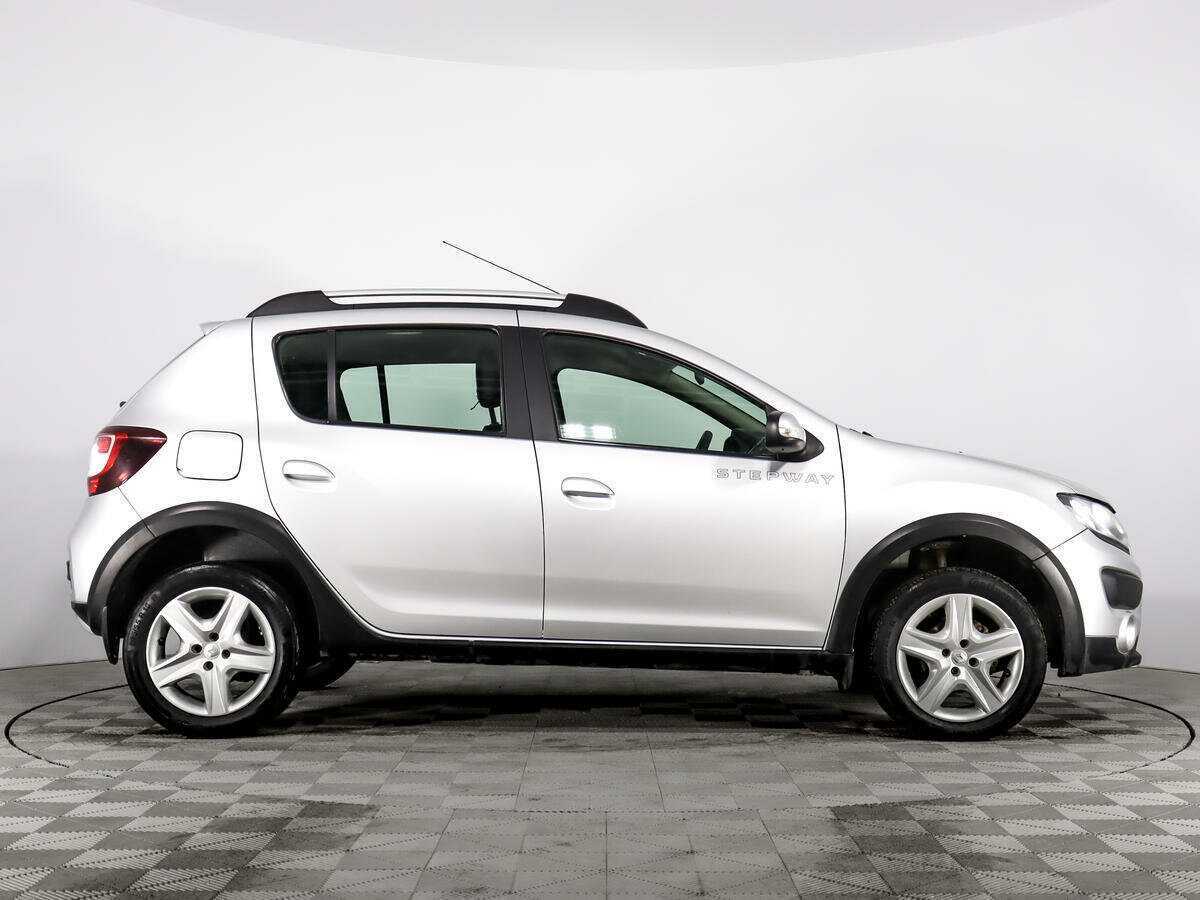 Купить Renault Sandero с пробегом. Фото: #3