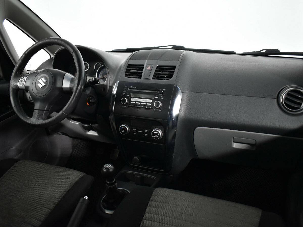 Купить Suzuki SX4 с пробегом. Фото: #9