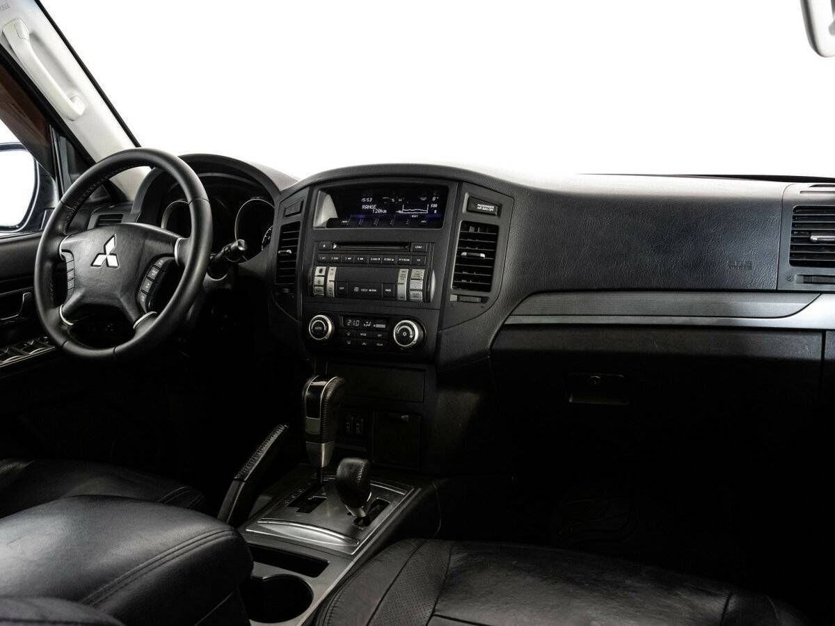 Купить Mitsubishi Pajero с пробегом. Фото: #5