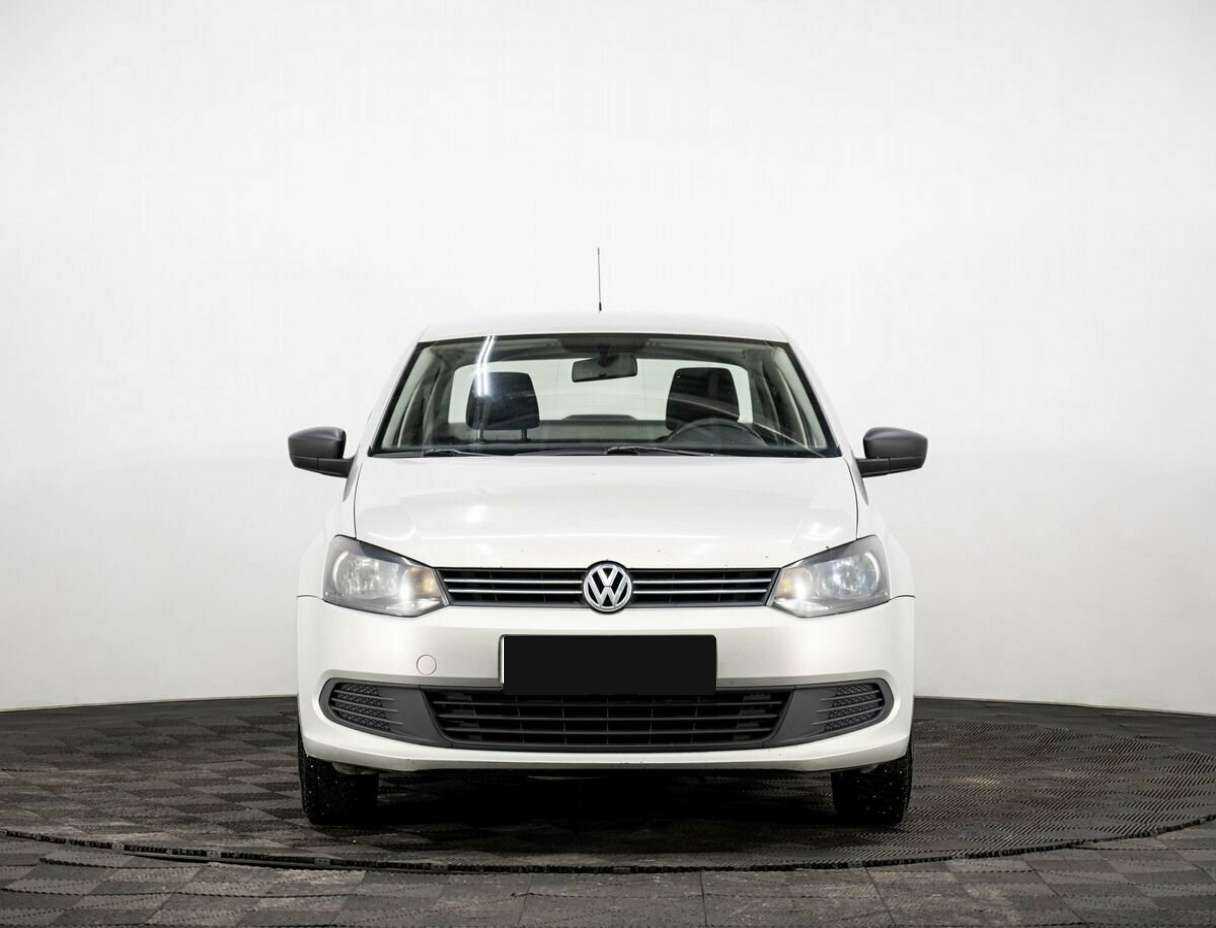 Купить Volkswagen Polo с пробегом. Фото: #1
