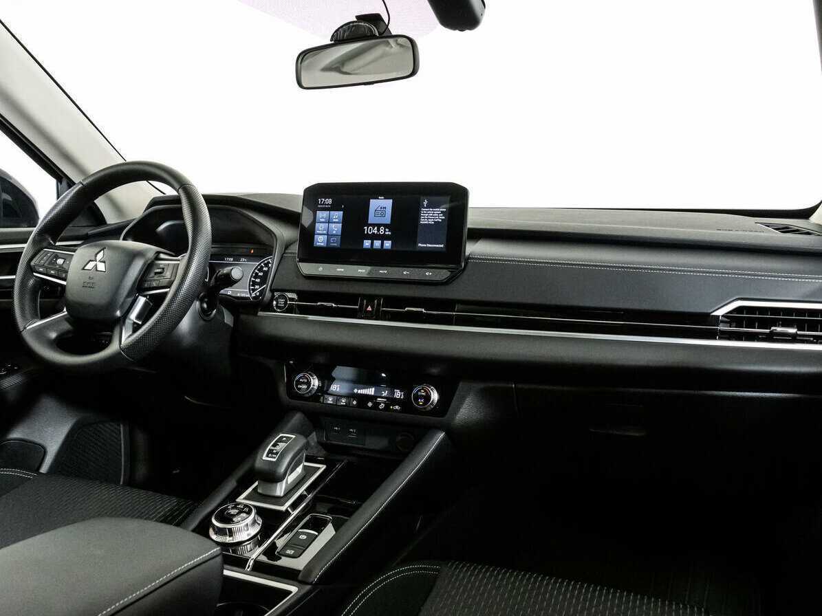 Купить Mitsubishi Outlander с пробегом. Фото: #6