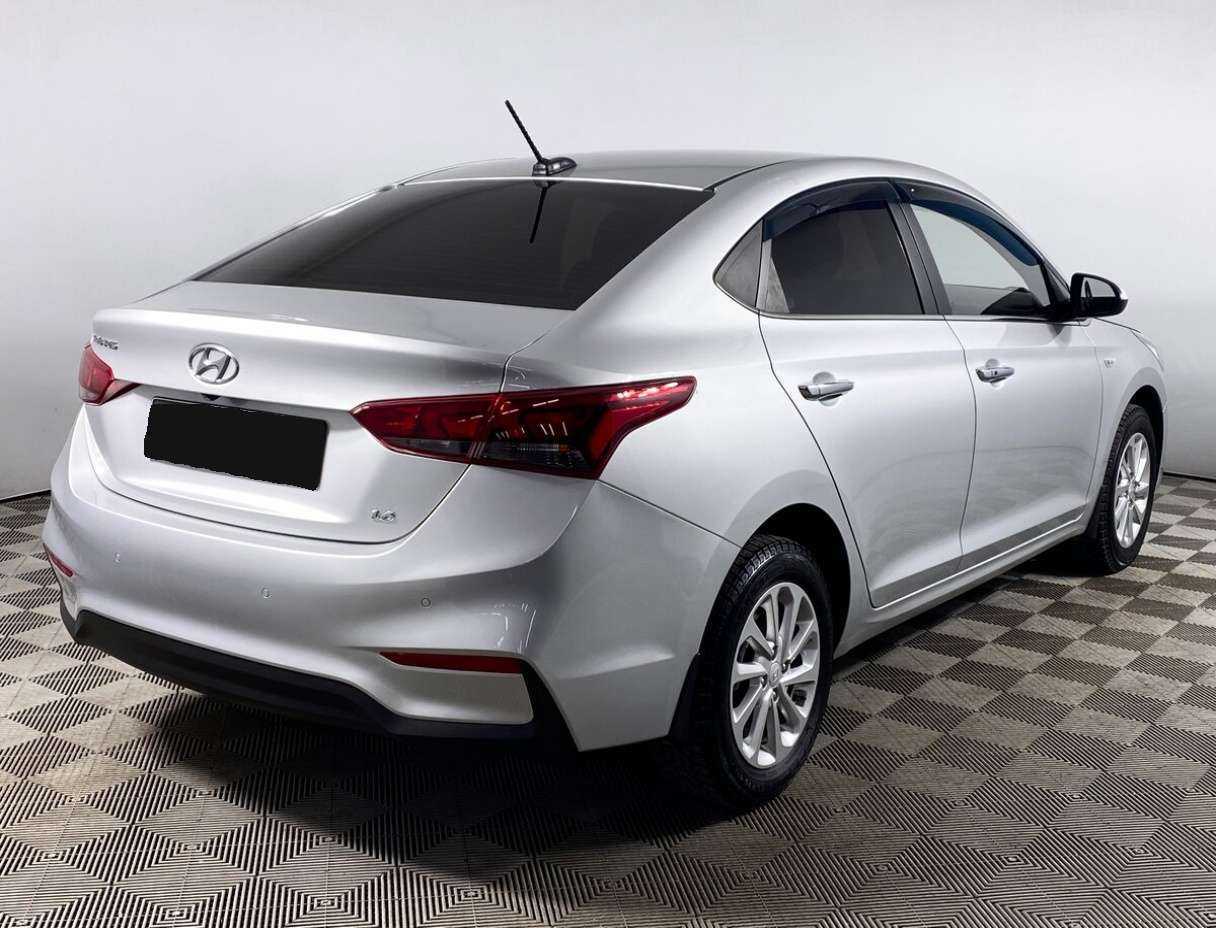Купить Hyundai Solaris с пробегом. Фото: #3