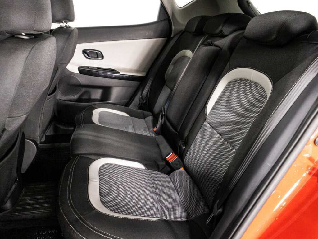 Купить Kia Ceed с пробегом. Фото: #9
