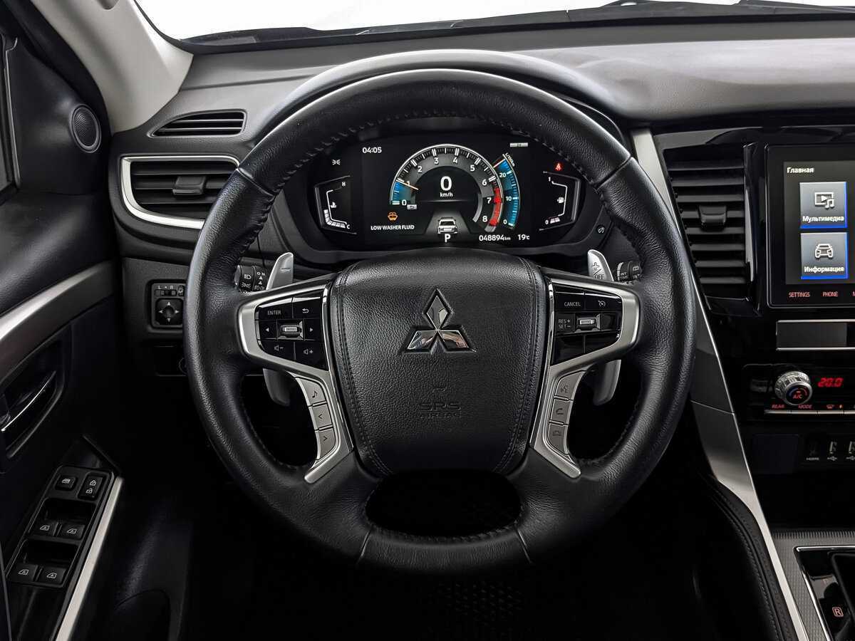 Купить Mitsubishi Montero Sport с пробегом. Фото: #19