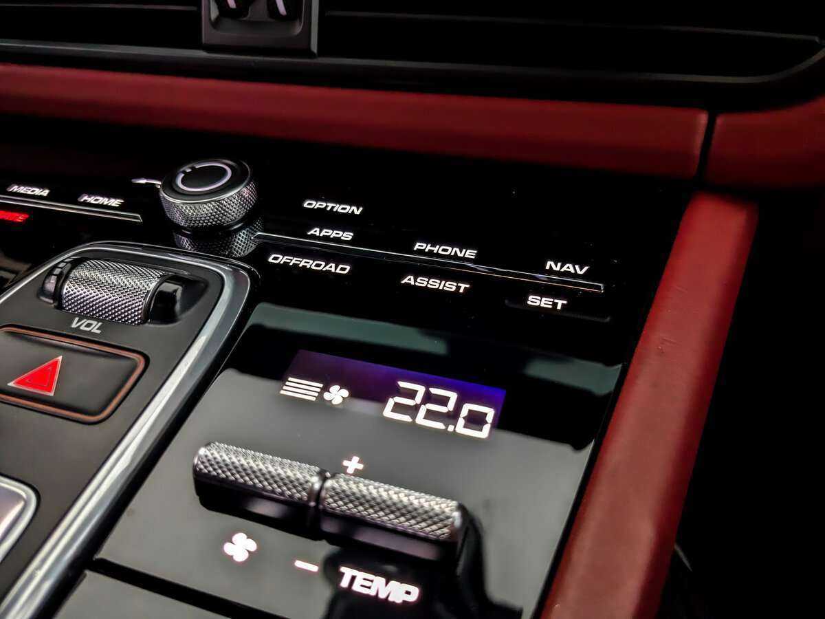 Купить Porsche Cayenne с пробегом. Фото: #24