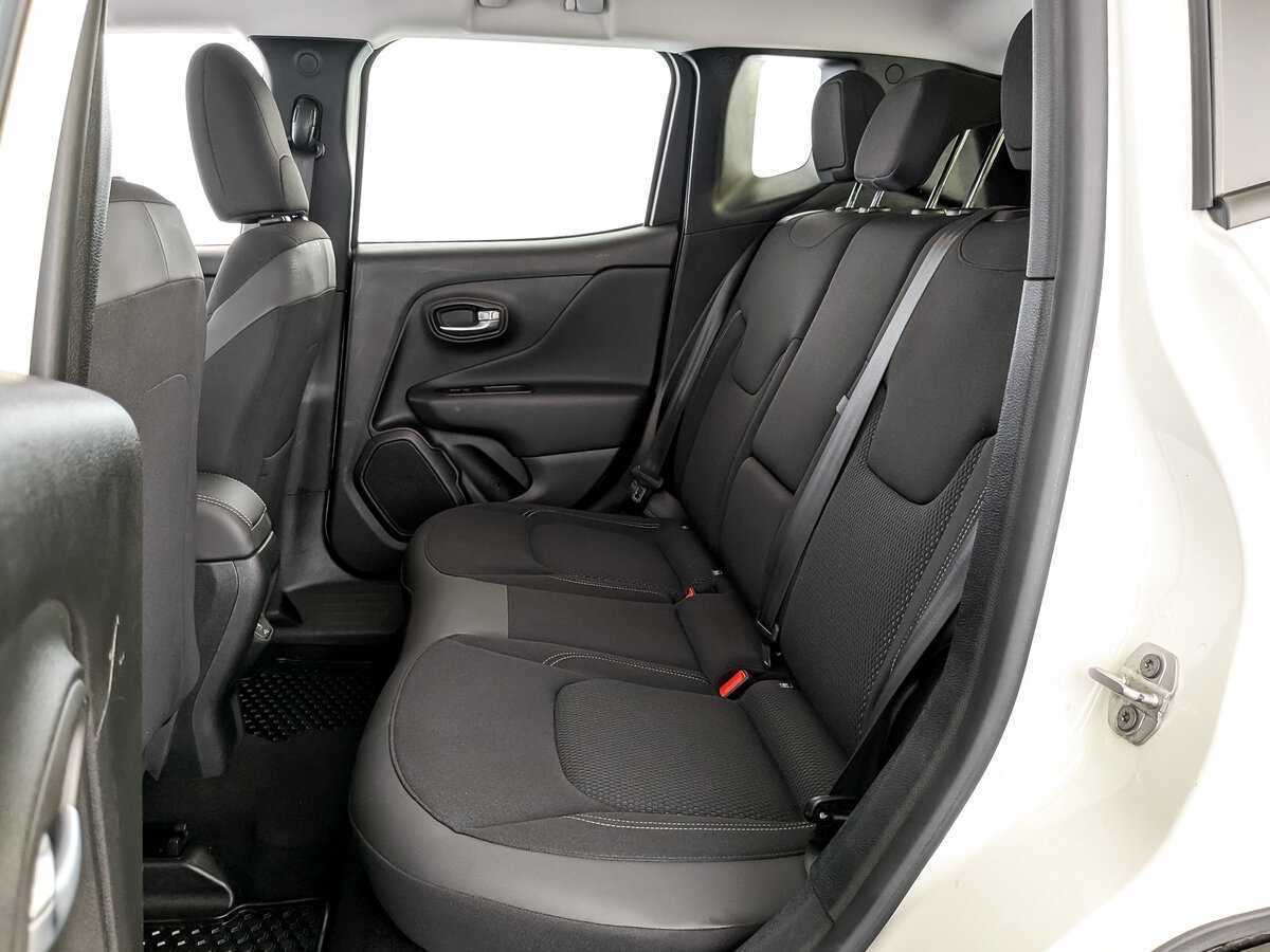 Купить Jeep Renegade с пробегом. Фото: #11