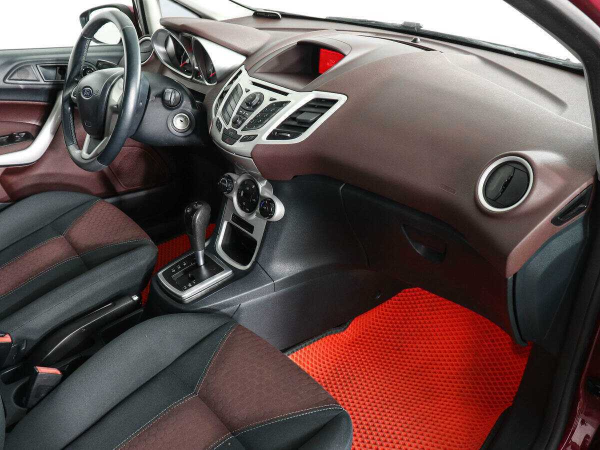 Купить Ford Fiesta с пробегом. Фото: #5