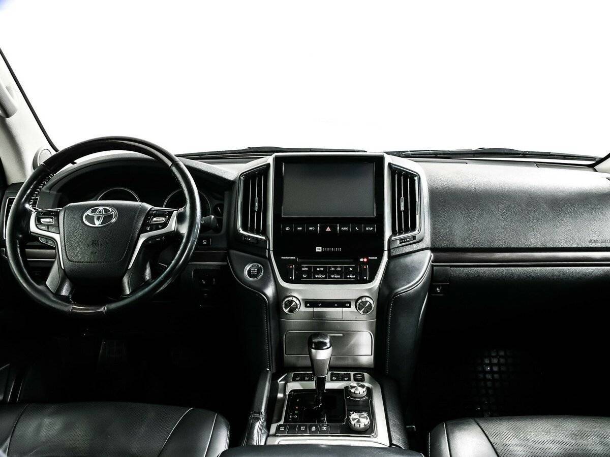 Купить Toyota Land Cruiser с пробегом. Фото: #10