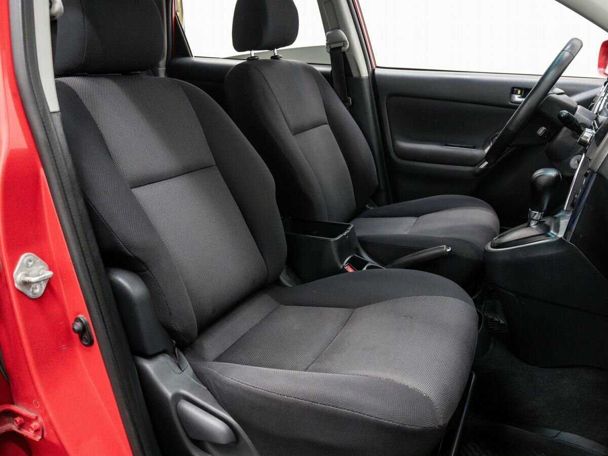 Купить Toyota Matrix с пробегом. Фото: #8