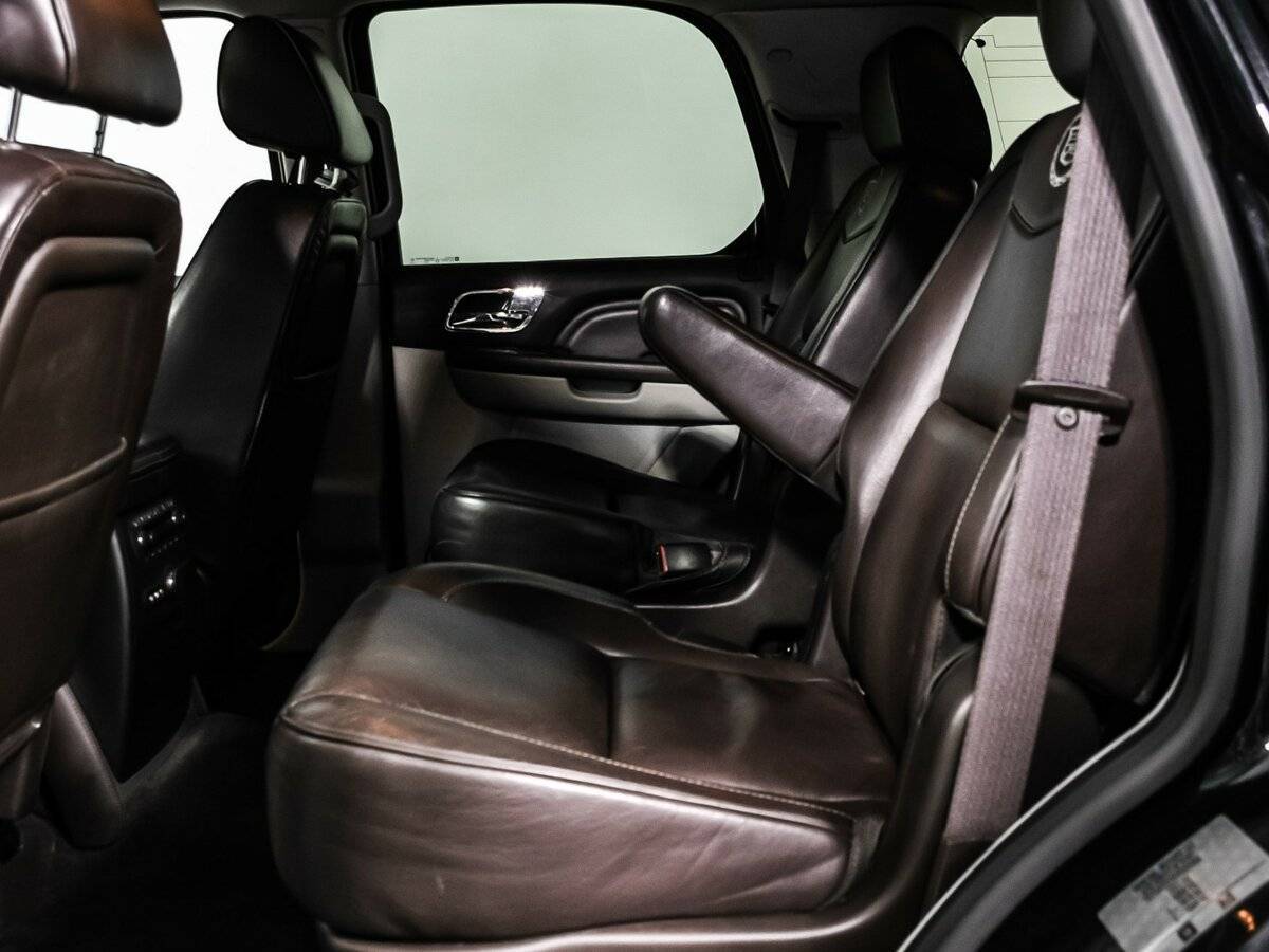 Купить Cadillac Escalade с пробегом. Фото: #11