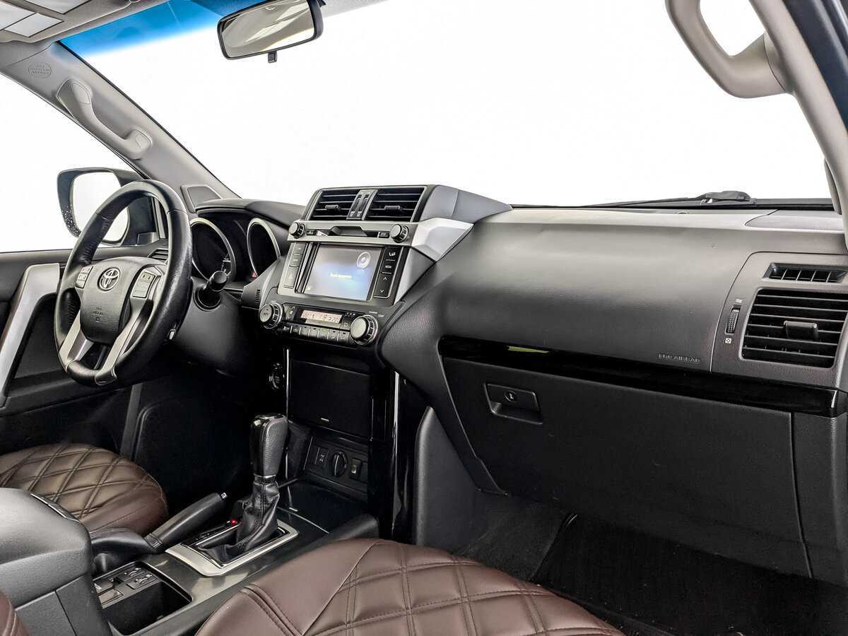 Купить Toyota Land Cruiser Prado с пробегом. Фото: #8