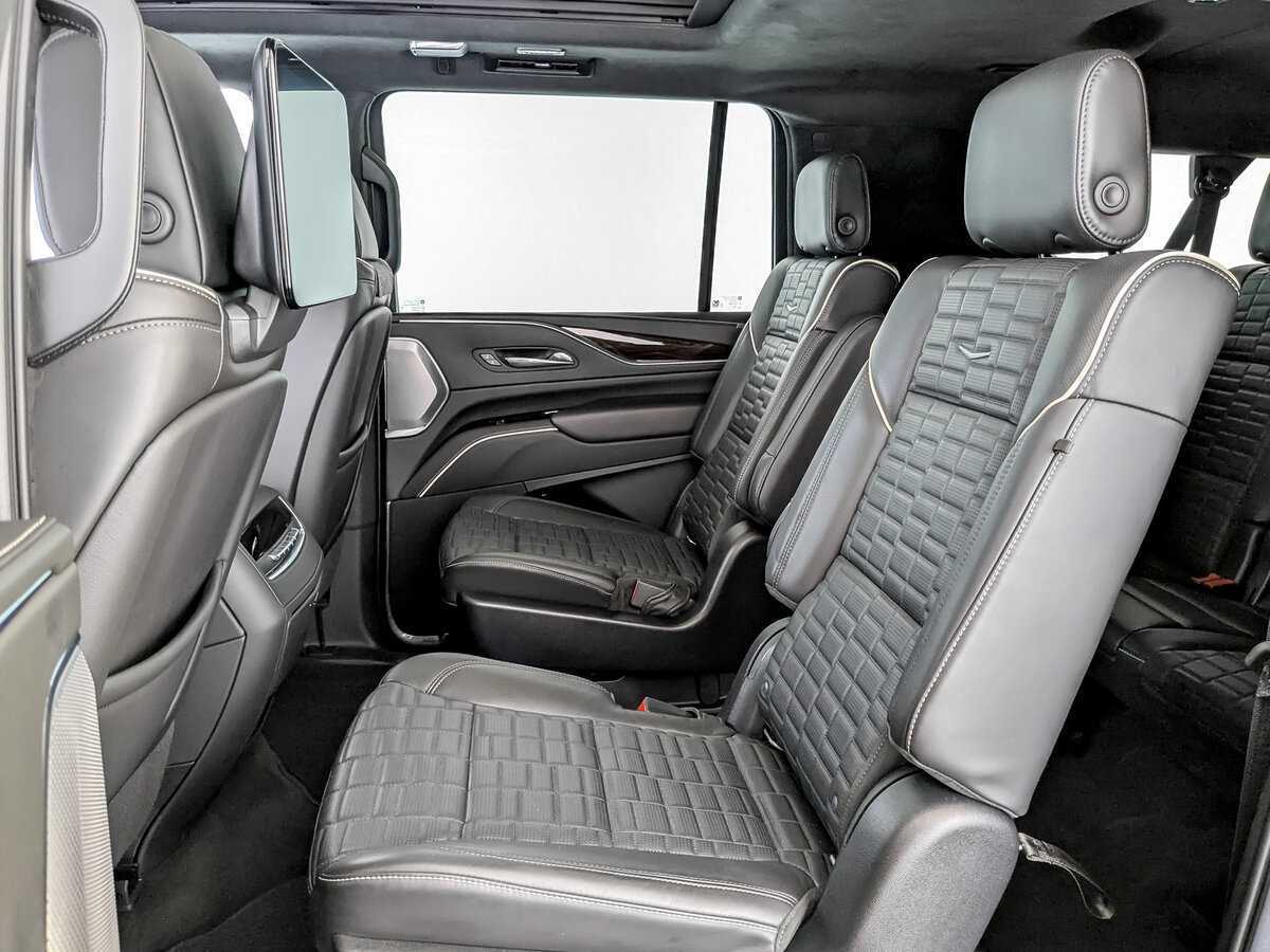 Купить Cadillac Escalade с пробегом. Фото: #11