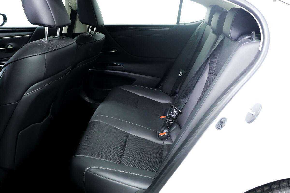 Купить Lexus ES с пробегом. Фото: #11