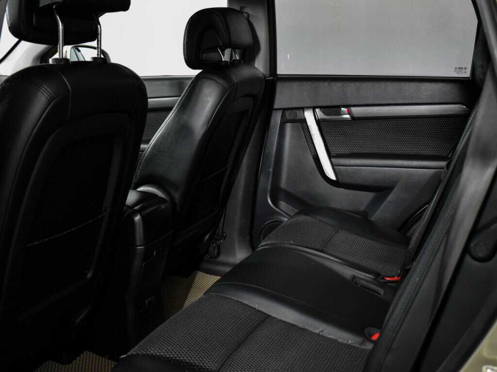 Купить Chevrolet Captiva с пробегом. Фото: #9