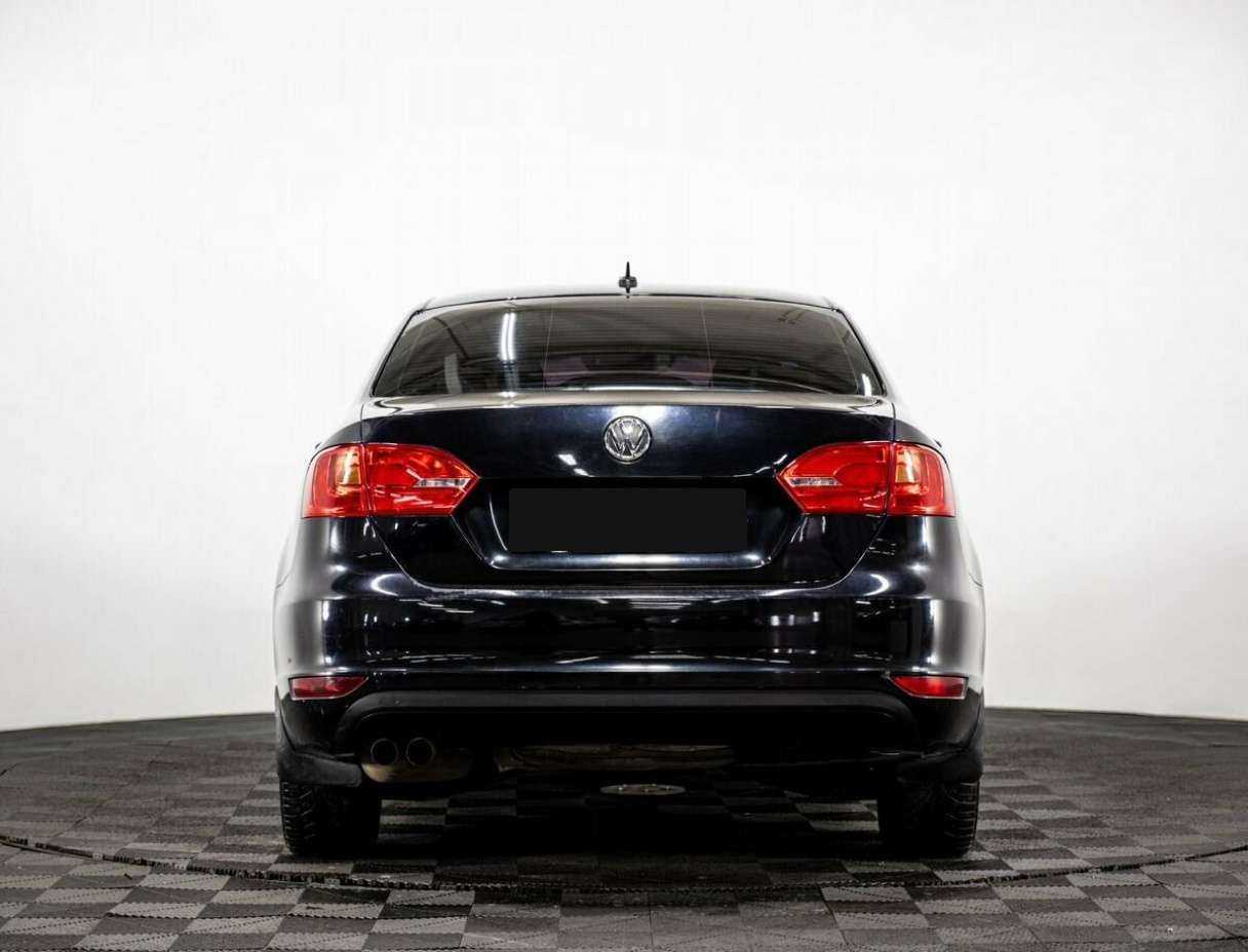 Купить Volkswagen Jetta с пробегом. Фото: #4
