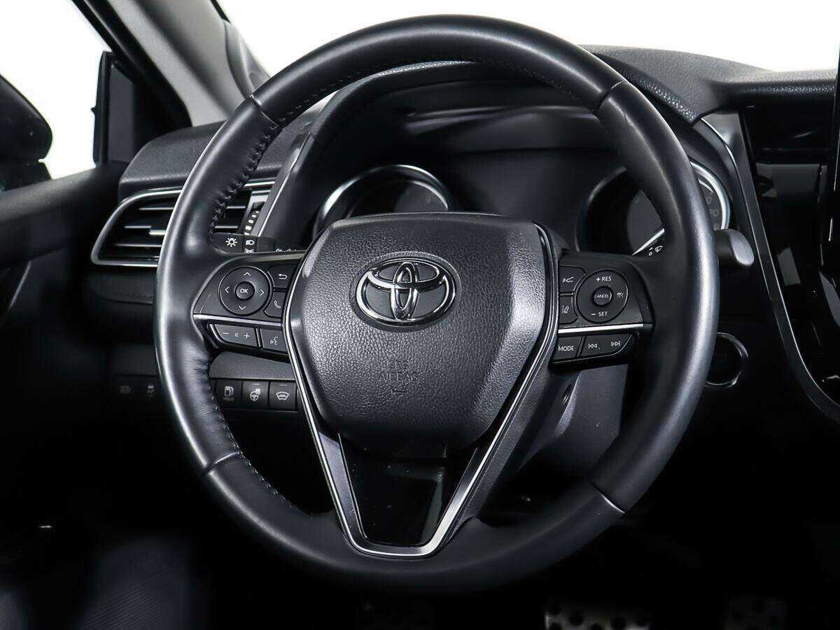 Купить Toyota Camry с пробегом. Фото: #13
