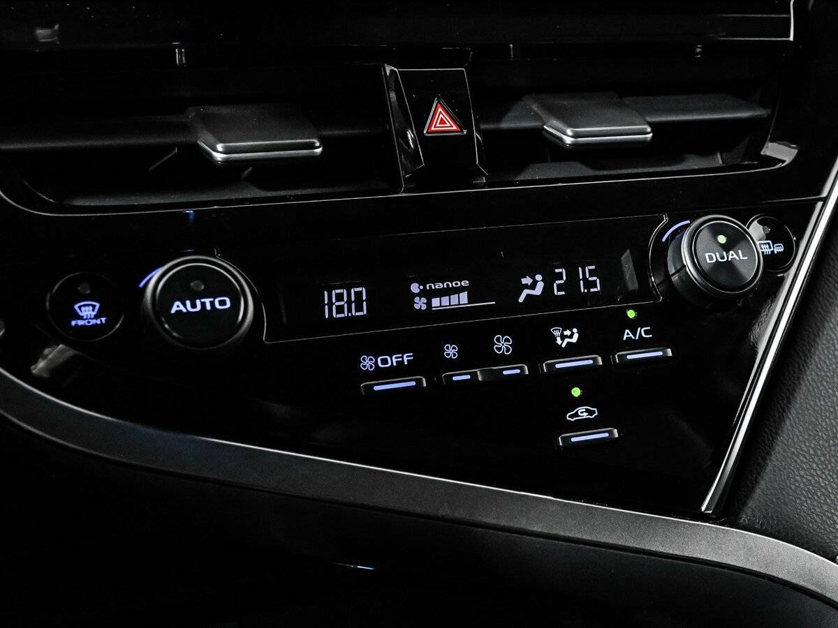 Купить Toyota Camry с пробегом. Фото: #18