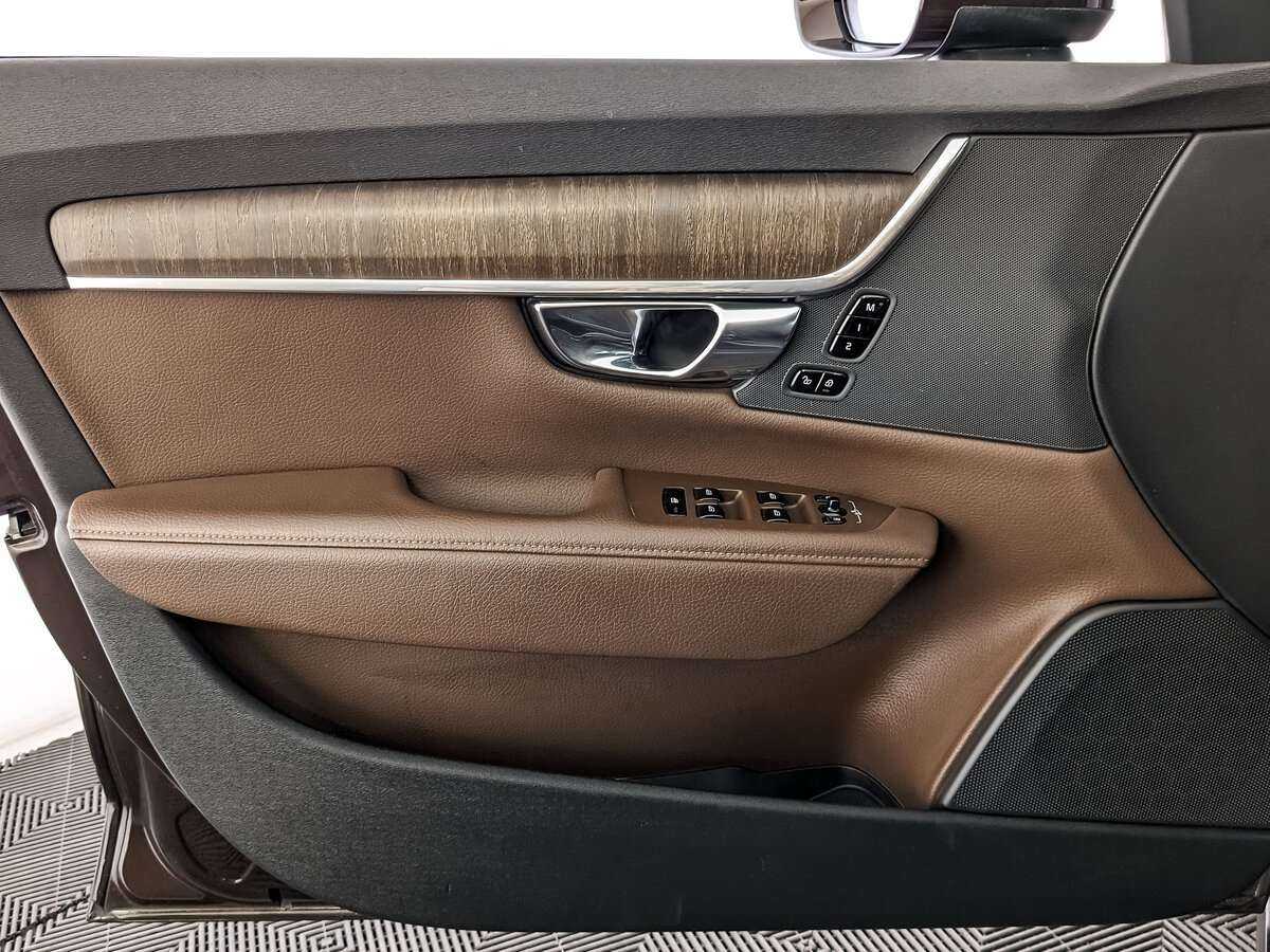Купить Volvo V90 с пробегом. Фото: #14