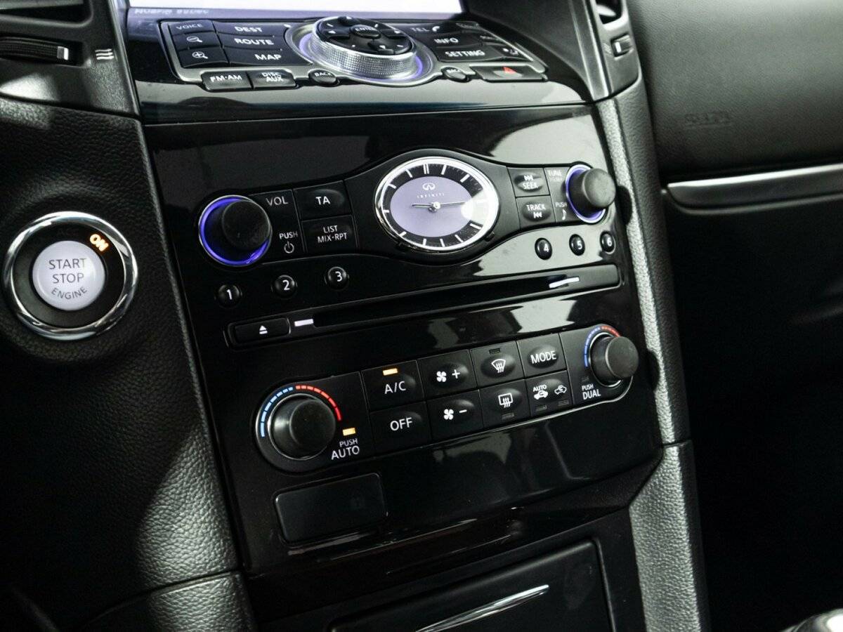 Купить Infiniti QX70 с пробегом. Фото: #23