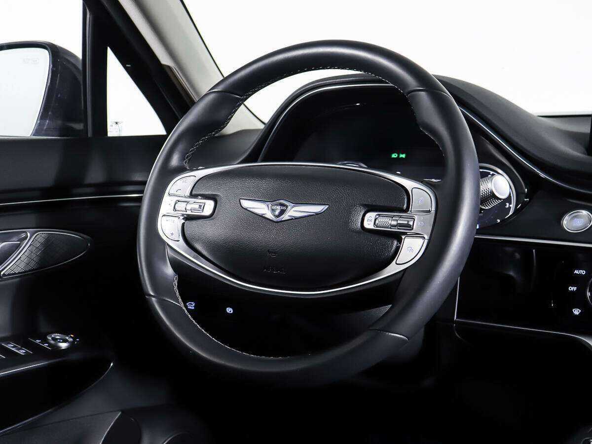Купить Genesis GV70 с пробегом. Фото: #15