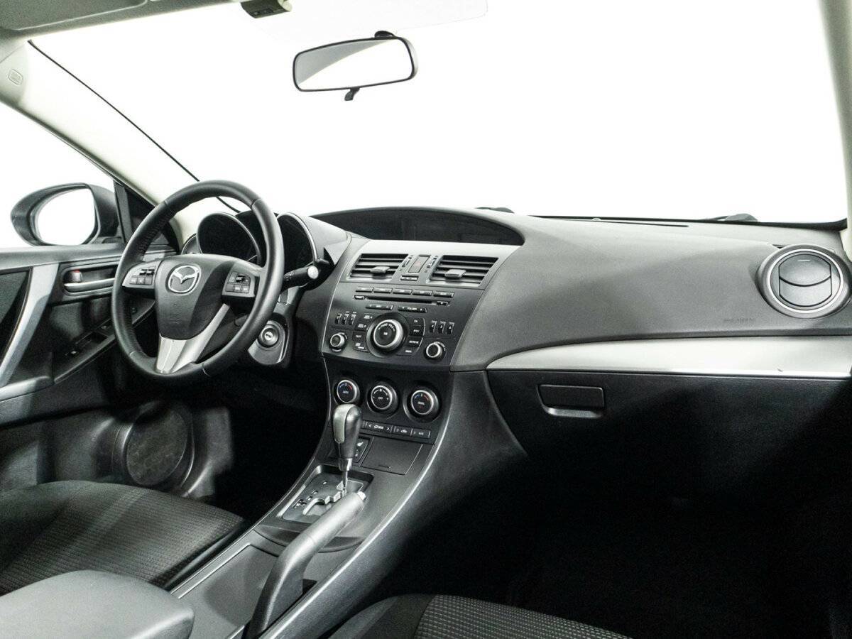 Купить Mazda 3 с пробегом. Фото: #8