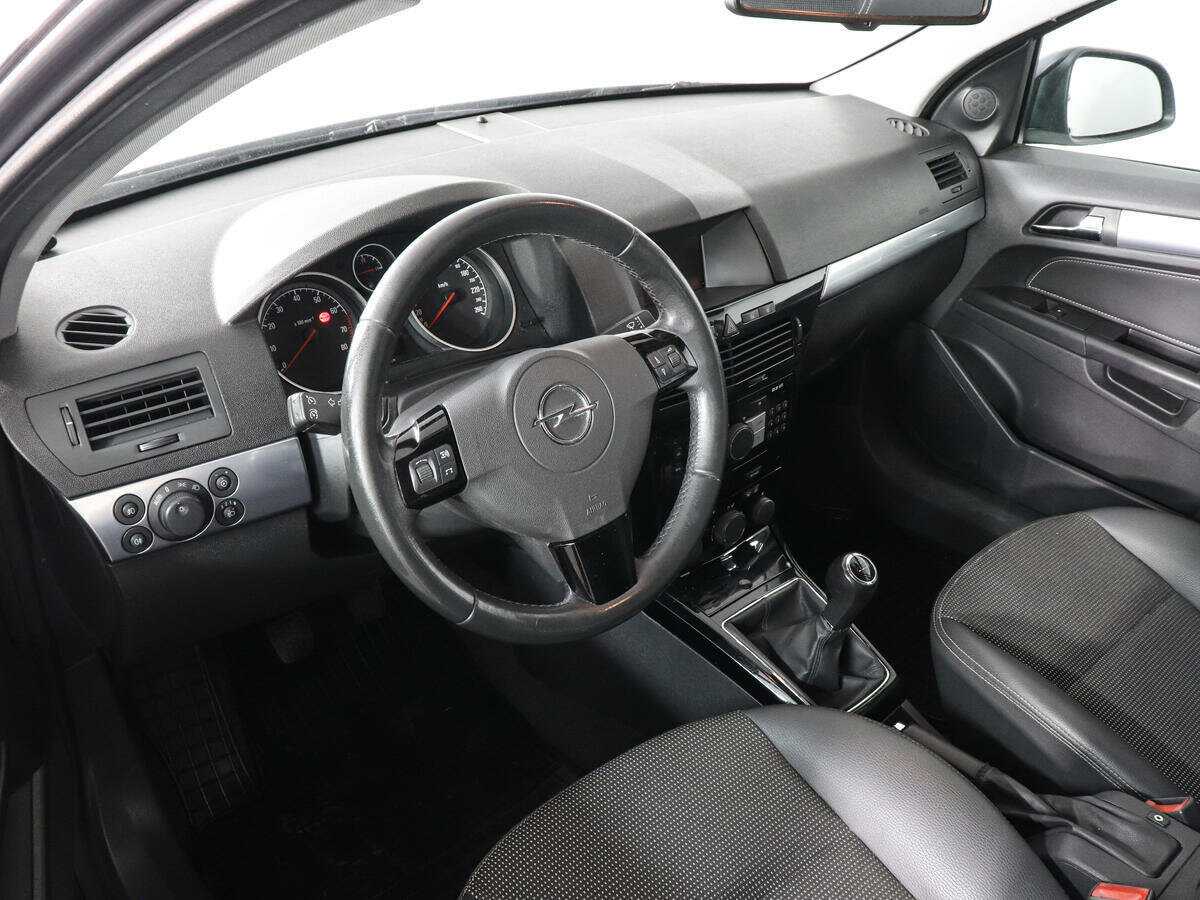 Купить Opel Astra с пробегом. Фото: #4
