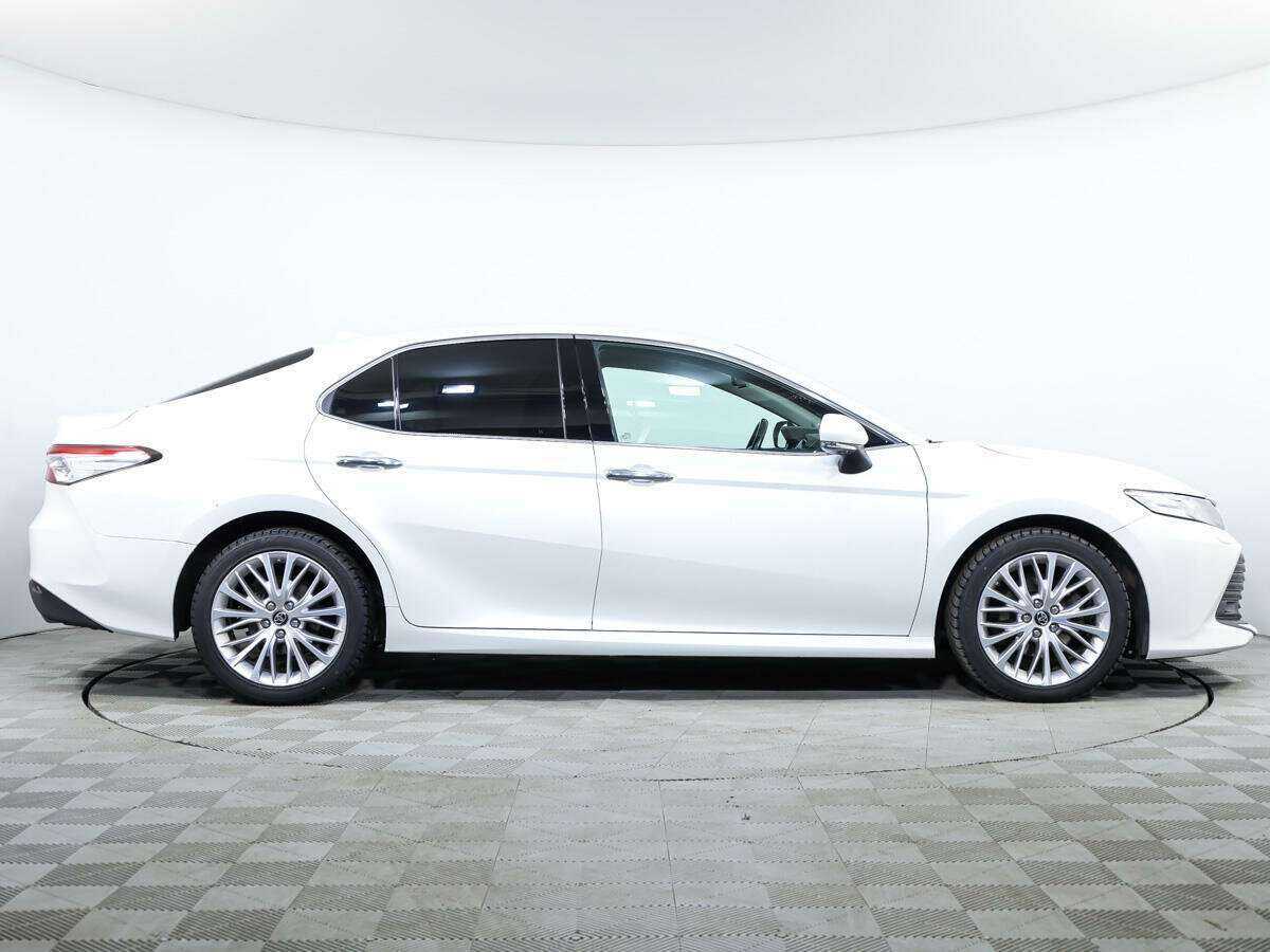 Купить Toyota Camry с пробегом. Фото: #3